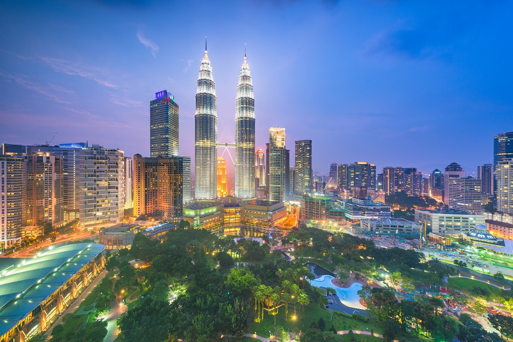 Kuala Lumpur, Malaysia park and skyline